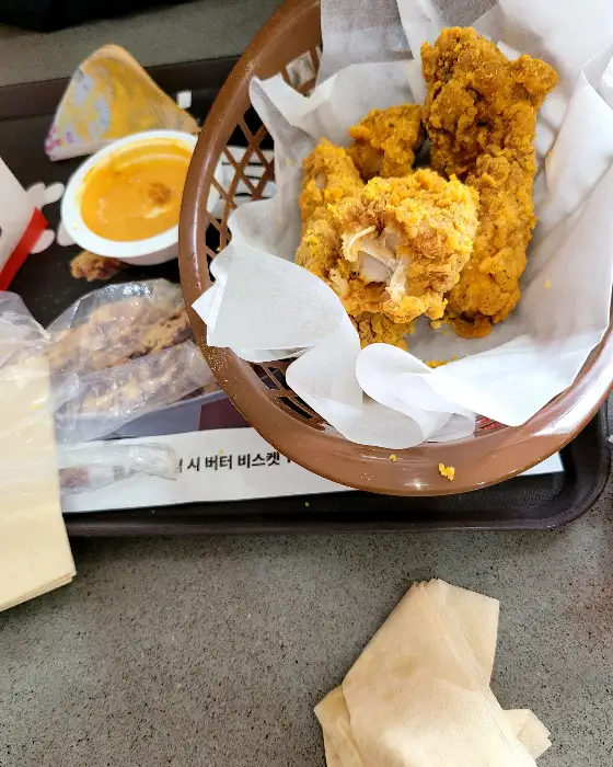 KFC 치킨과 프렌치 프라이