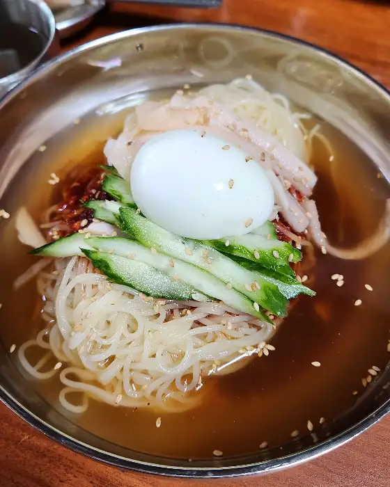 물밀면 모습