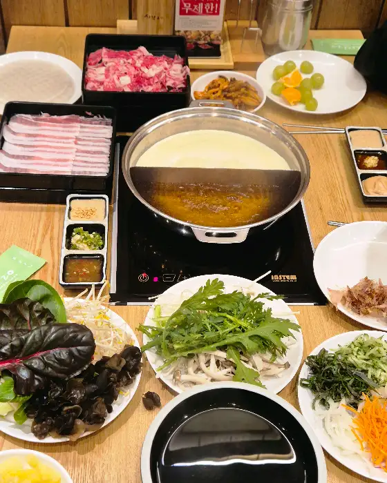 맛있어 보이는 닭강정