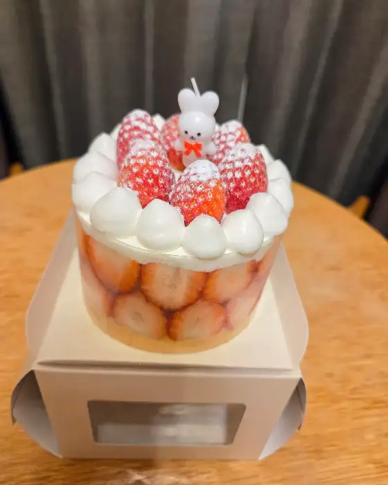 딸기 생크림 케이크