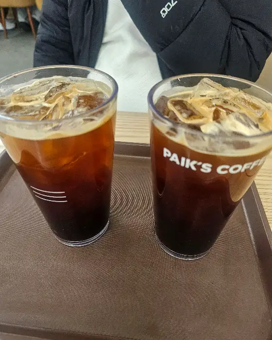 아이스 커피 두 잔