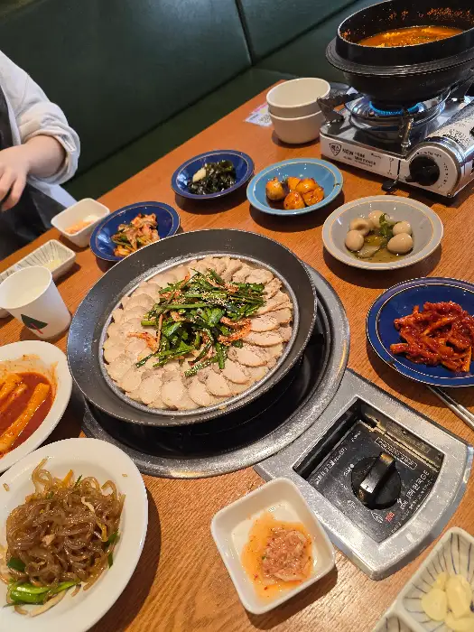 잡채와 떡볶이