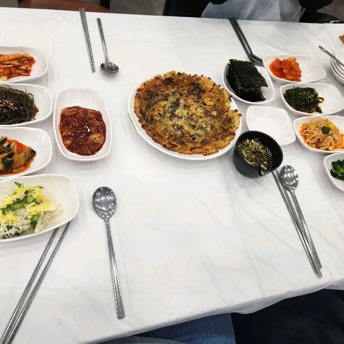 푸짐하게 차려진 한상