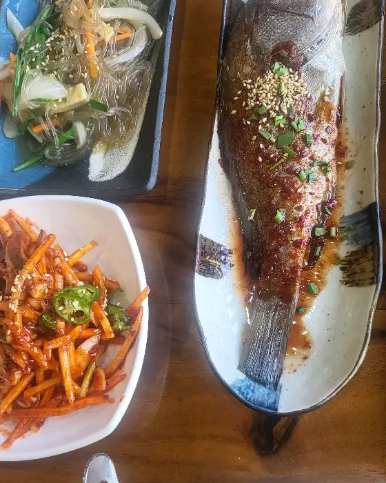 생선구이와 반찬