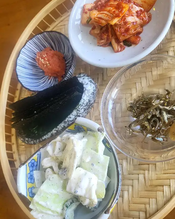 다양한 밑반찬
