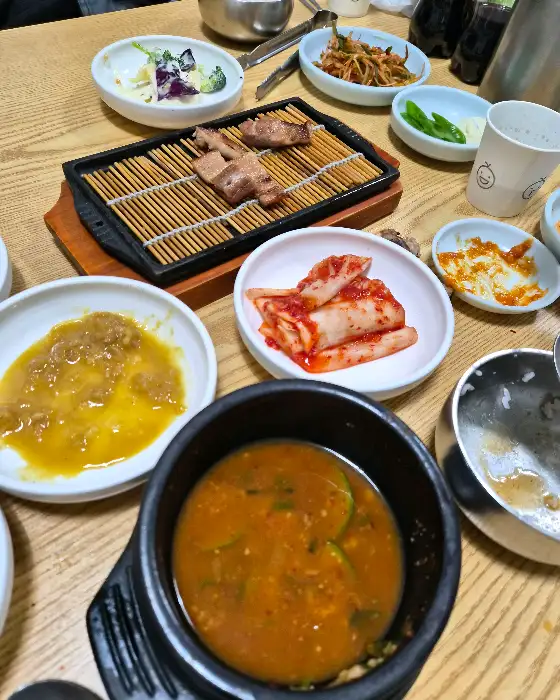 보글보글 끓고 있는 된장찌개
