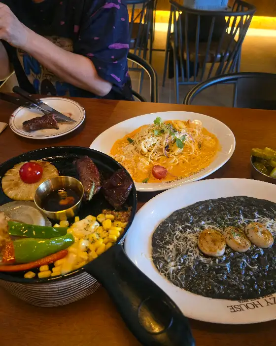 먹음직스러운 리조또와 파스타