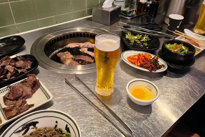 맥주와 함께 즐기는 야끼니꾸