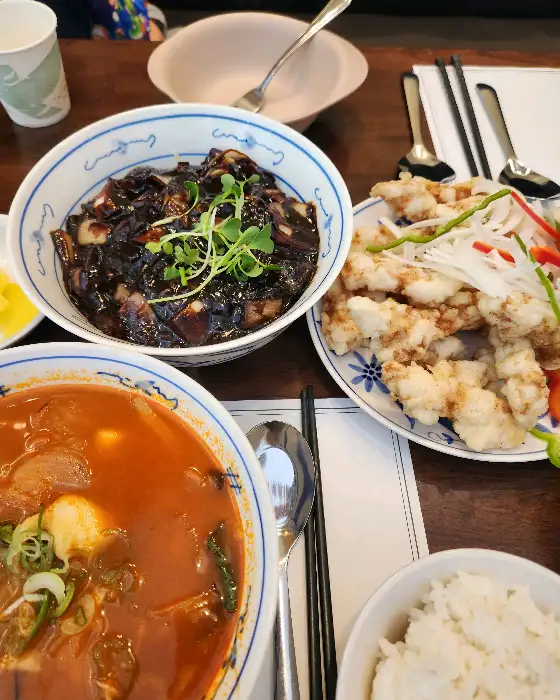 영춘반점 테이블 세팅