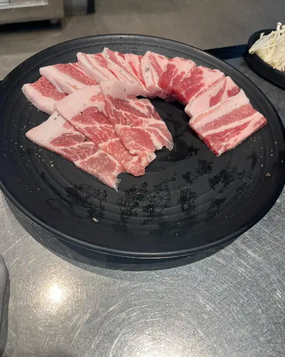 푸짐한 김치찌개