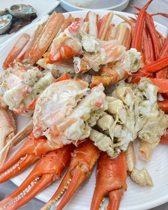 살이 꽉 찬 대게의 단면