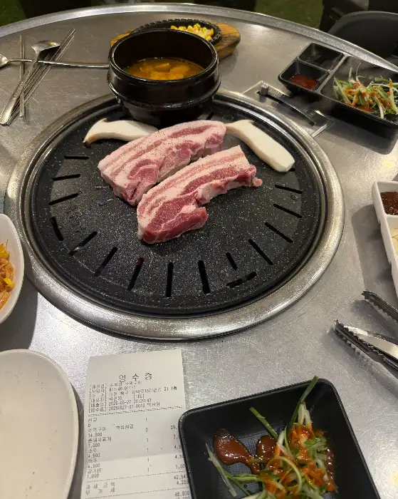 된장찌개와 삼겹살
