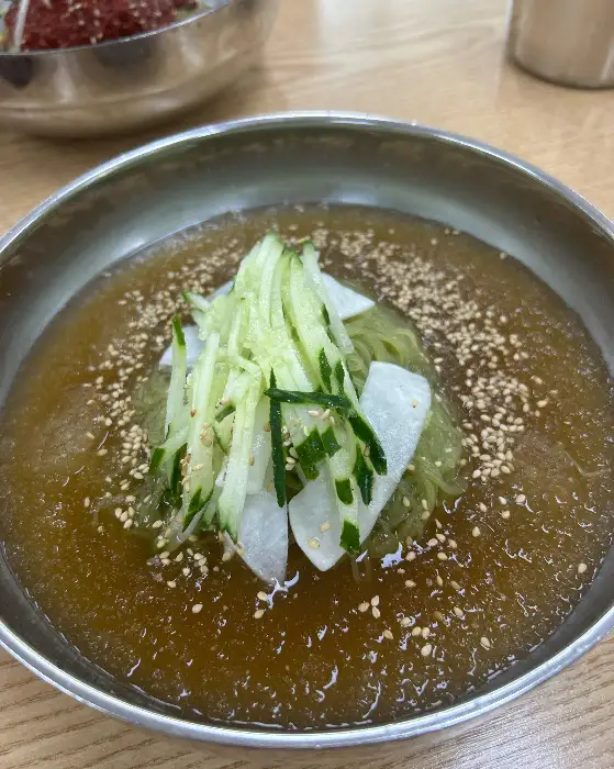 물냉면