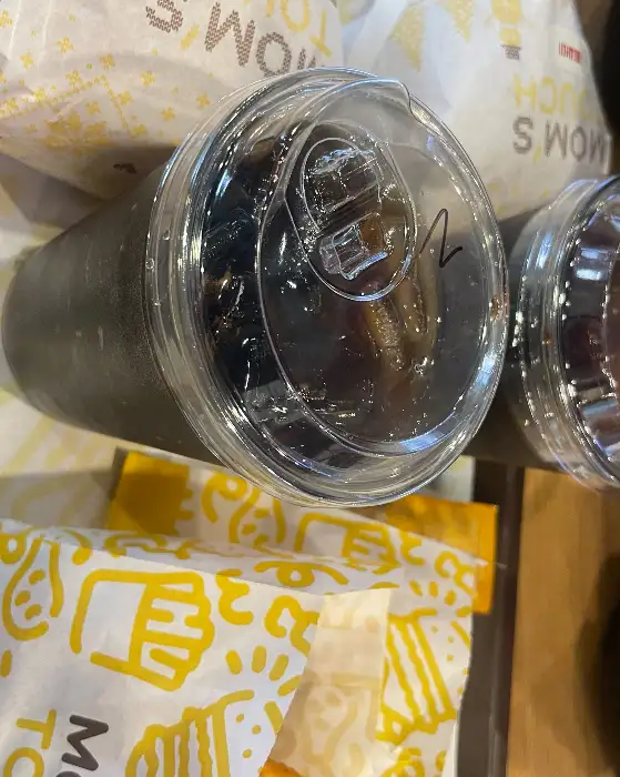 맘스터치 콜라