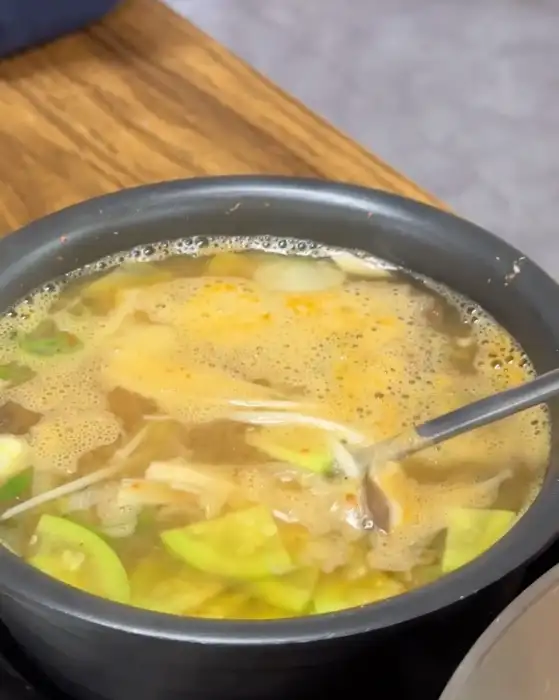 푸짐한 된장찌개
