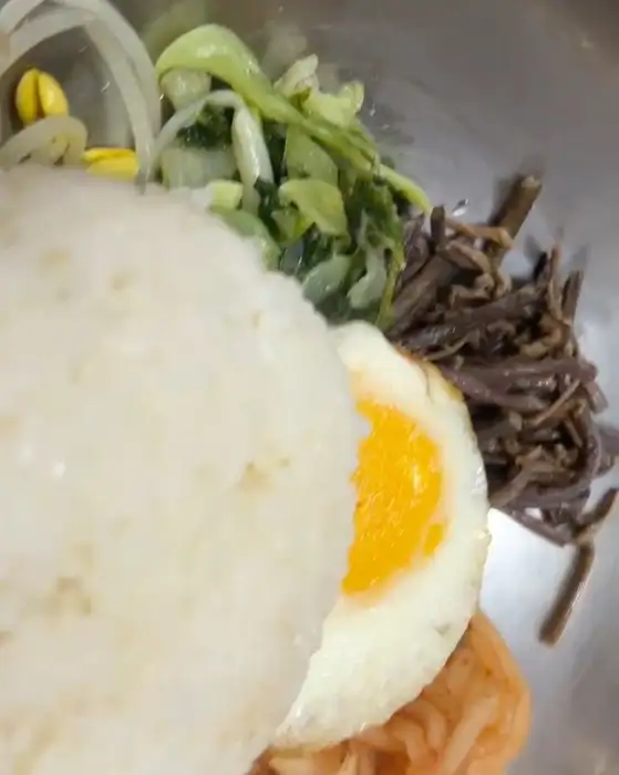 산채비빔밥 단면