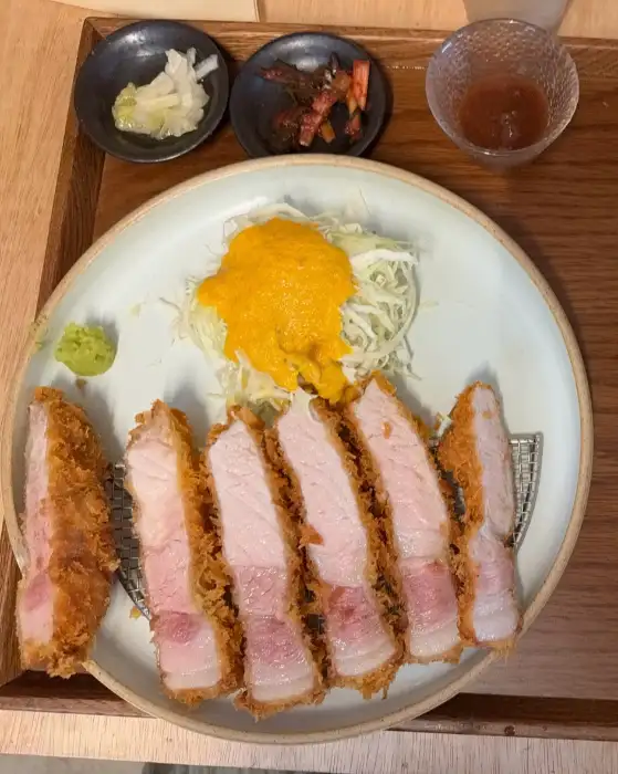 두툼한 등심 돈까스