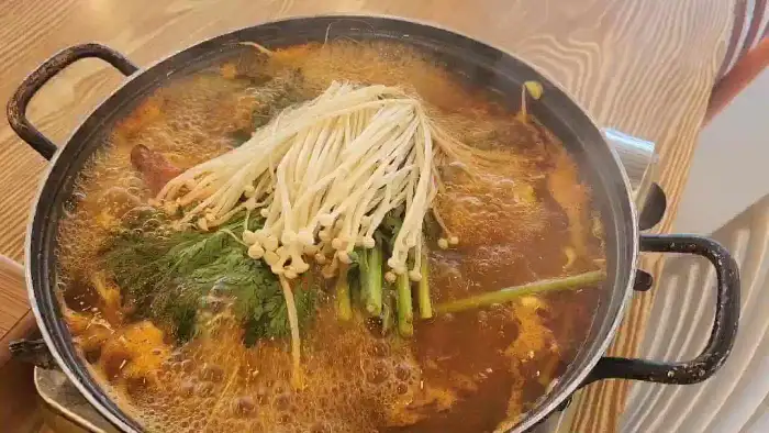 보글보글 끓고 있는 매운탕 클로즈업