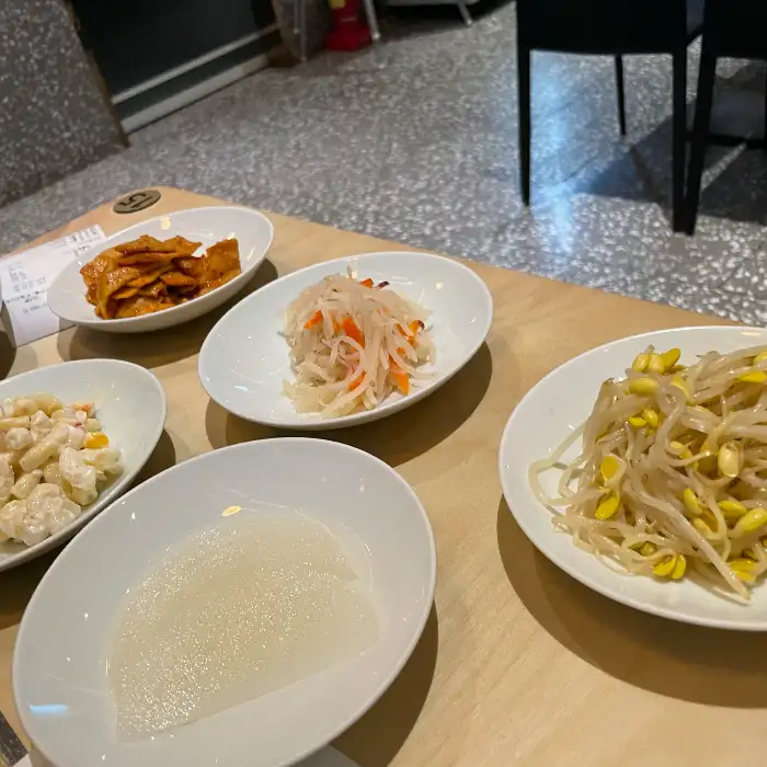 다양한 밑반찬