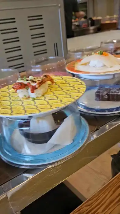 회전 초밥 레일