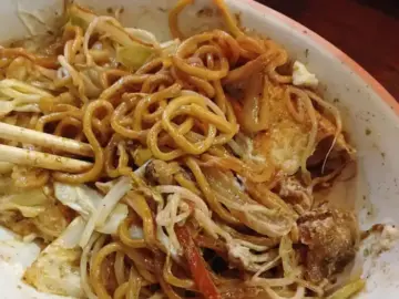 오사카의 맛을 닮은 이곳, 혼밥도 환영하는 이색 맛집 발견!