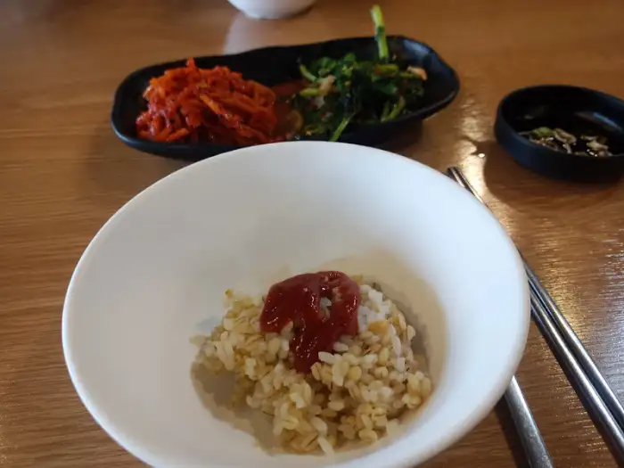 보리밥과 고추장
