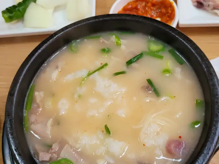 돼지국밥 클로즈업
