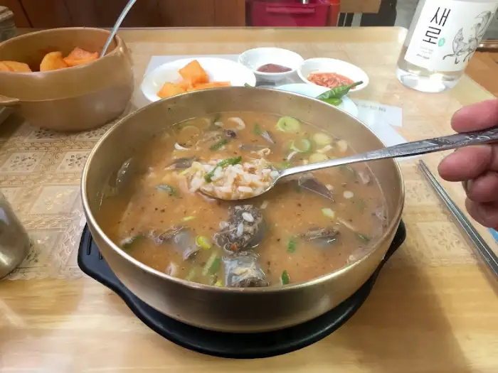 밥과 국물이 어우러진 순대국