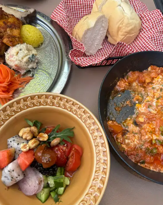 2인 세트 메뉴 구성