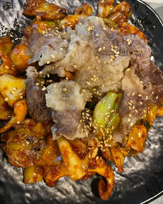 쭈꾸미와 겹쳐진 고기