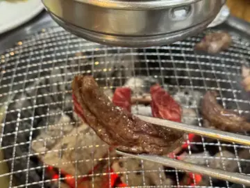 화순 삼겹살 맛집, 직접 구워 먹는 생갈비와 양념갈비의 조화