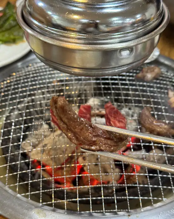 고기 굽는 모습