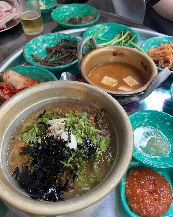 시원한 김치말이국수 한 그릇