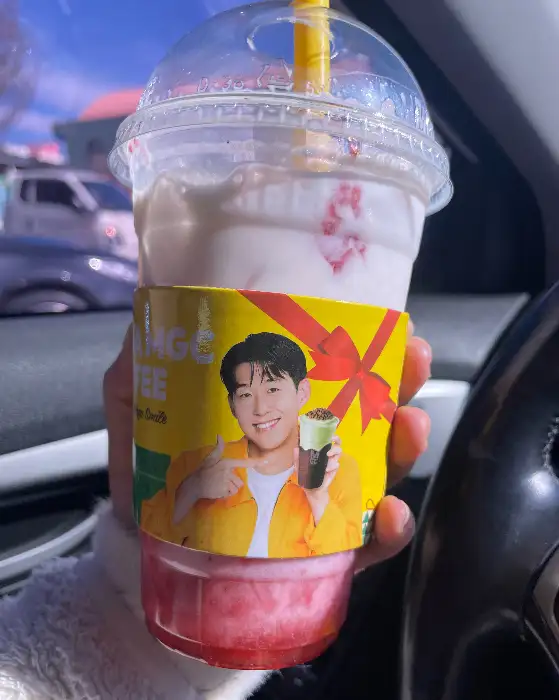 딸기라떼 비주얼