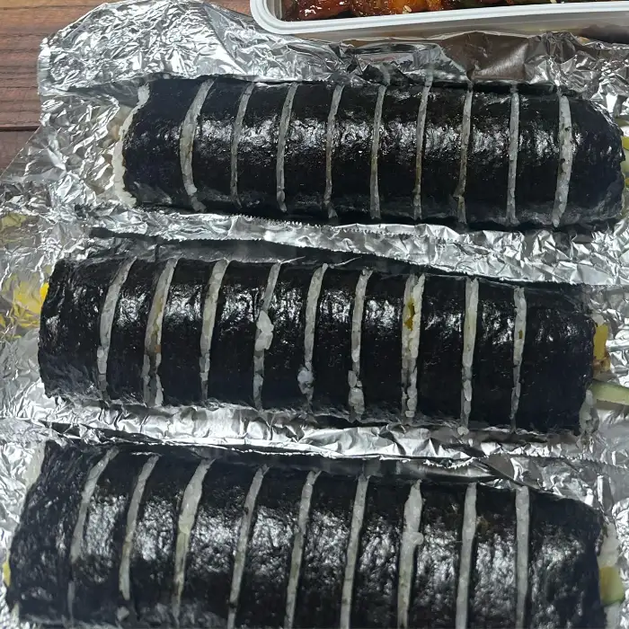 푸짐한 기본 김밥