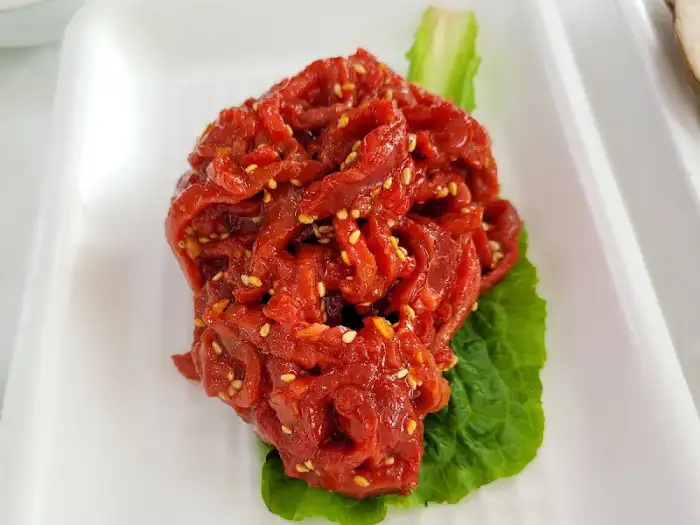 신선한 육회