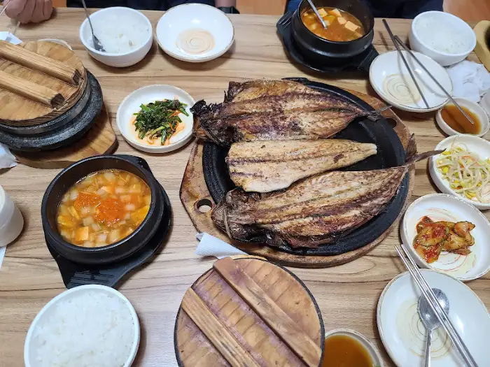 고등어와 삼치구이 사진