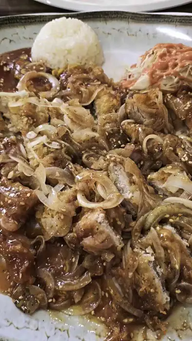 매콤양파돈까스 근접 이미지