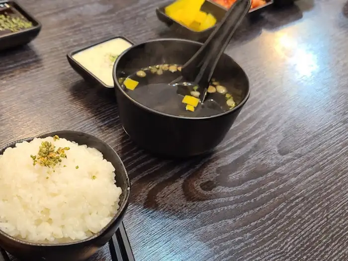 미미카츠 밥과 국