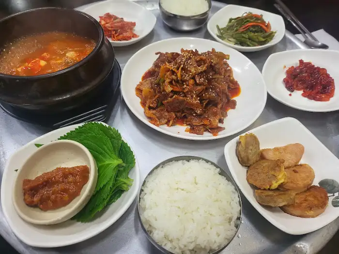 상차림 전체 모습