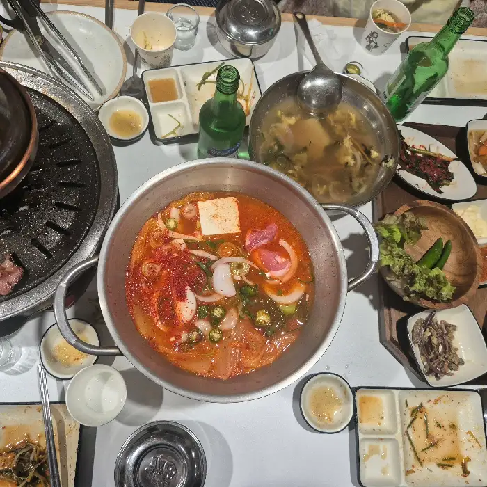 다양한 찌개와 국물 요리