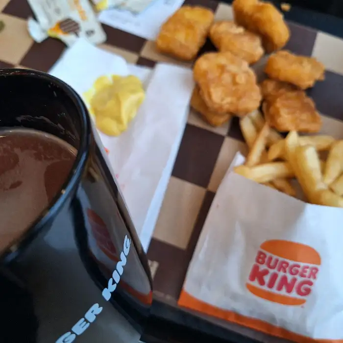 버거킹 감자튀김과 치킨 너겟, 음료 모습