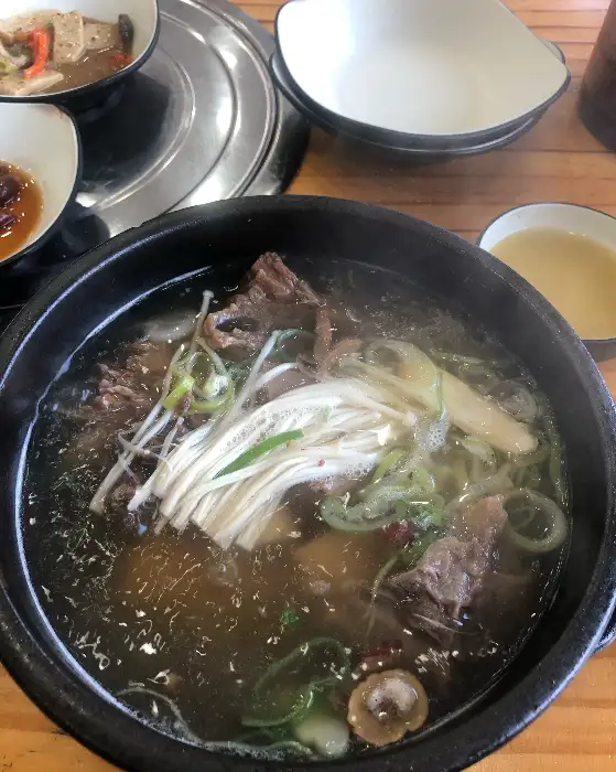 푸짐한 한우 된장찌개