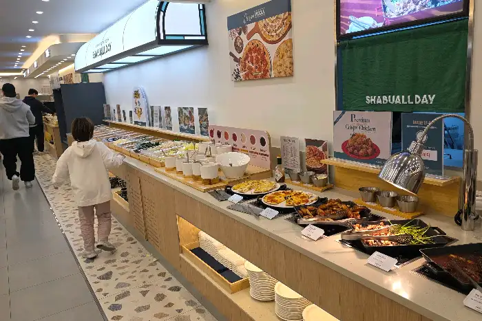 샤브올데이 뷔페 섹션 전경