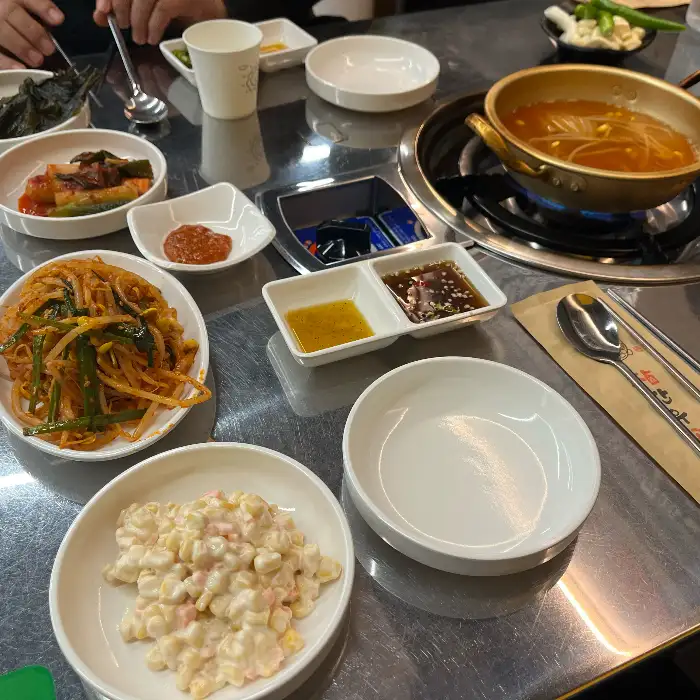 곱창구이와 곁들여 먹기 좋은 대파김치