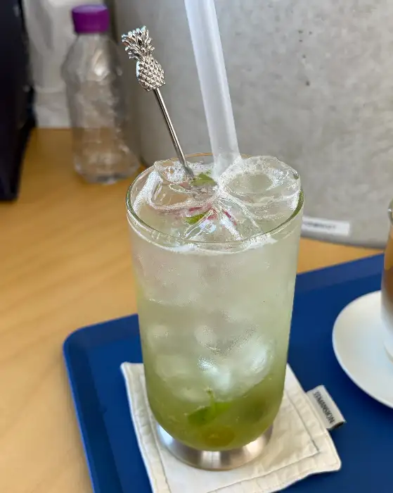 상큼한 에이드 음료