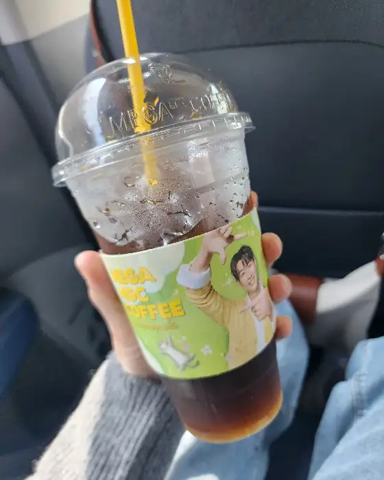 메가MGC커피 음료 컵