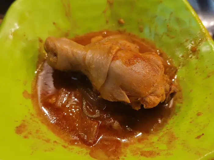 서비스로 제공되는 닭개장 한 그릇