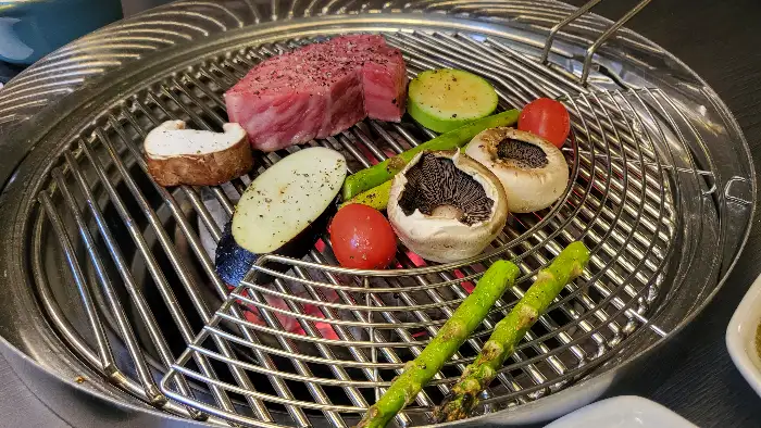 신선한 재료가 돋보이는 구이용 재료들