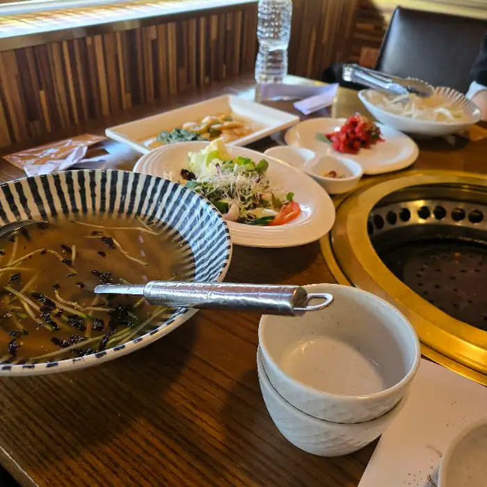 차돌박이 된장찌개와 밥